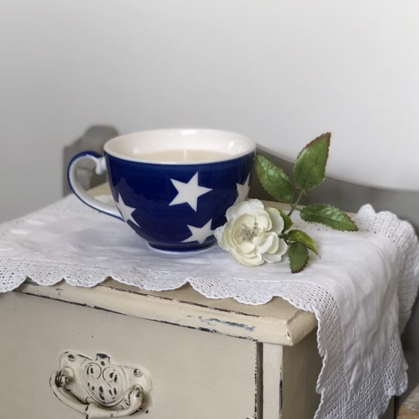 Whittards Star Cup Candle – Cornish Cream