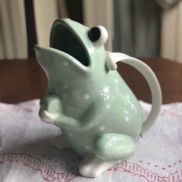 QUIRKY FROG WATER JUG