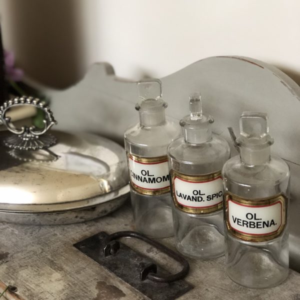 ANTIQUE APOTHECARY BOTTLES WITH STOPPERS