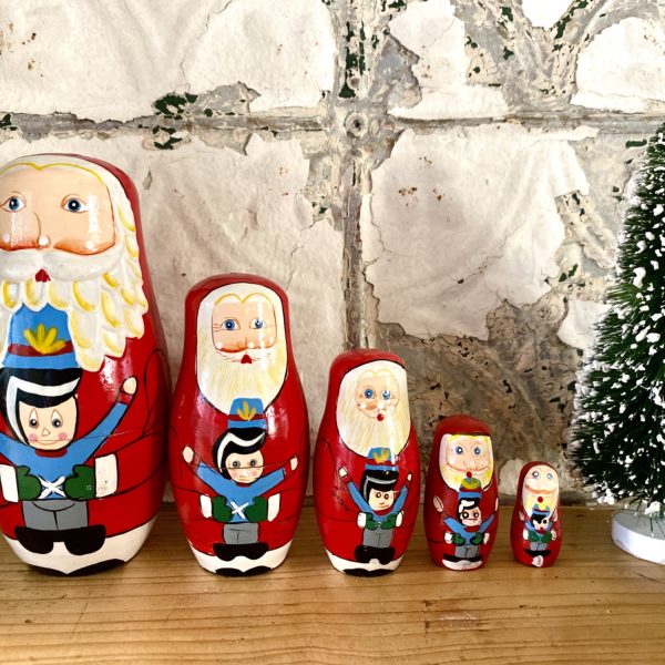 FATHER CHRISTMAS RUSSIAN DOLL SET OF FIVE