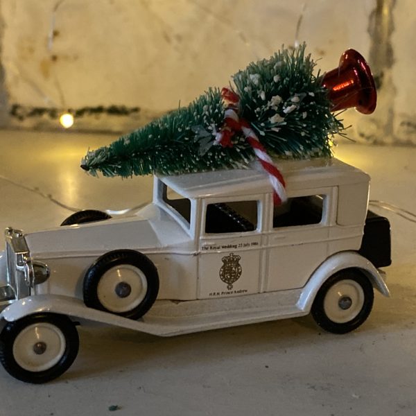 LLEDO MODELS OF DAYS GONE DIE CAST CAR WITH CHRISTMAS TREE