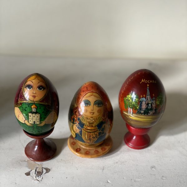 STUNNING HAND PAINTED VINTAGE RUSSIAN EGGS