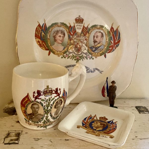 Coronation of King George VI and Queen Elizabeth Commemorative Mug Candle