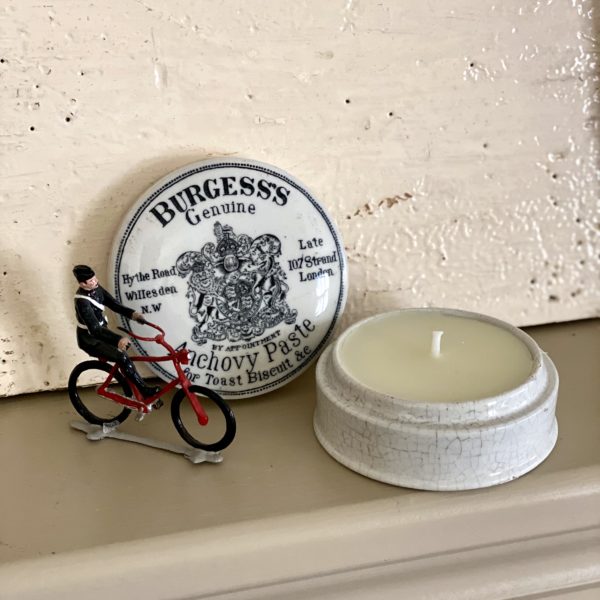 Antique Burgess’s Paste Pot Candle – Honeysuckle & Jasmine